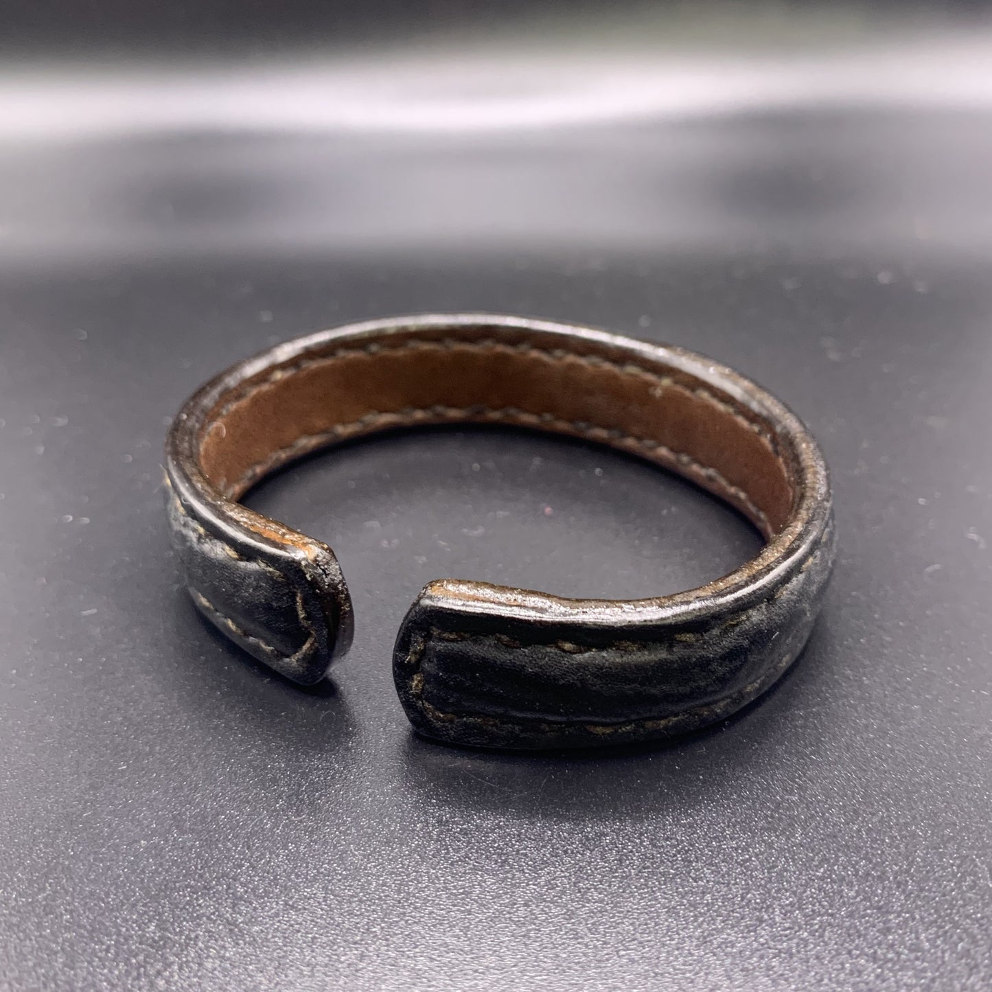 RYUKYU SHARK Original Bangle Brown